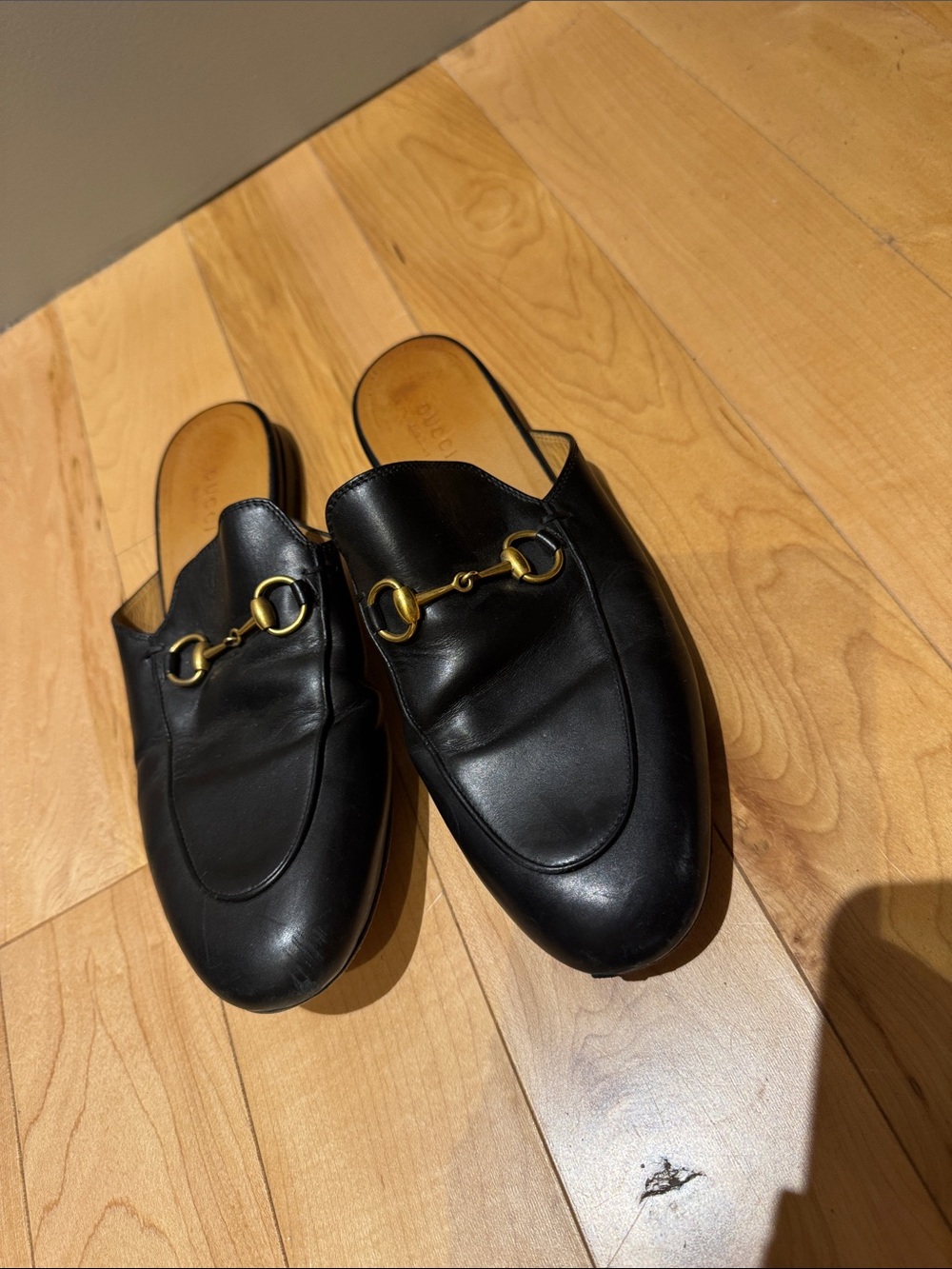 Gucci Black Leather Horsebit Slip-On Loafers